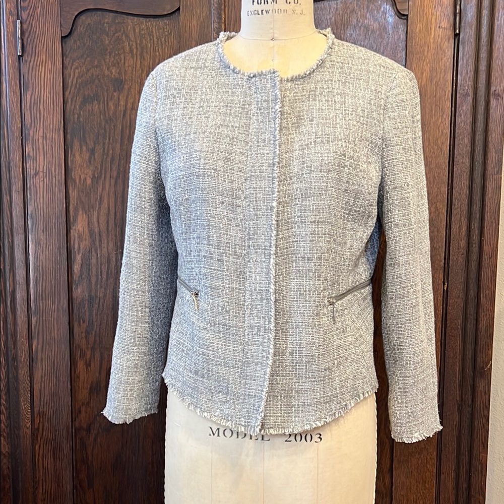 Gray Zip-Up Blazer
